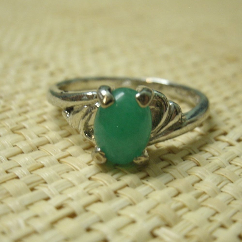 Sterling Silver Plated Green Agate Ring swirl design